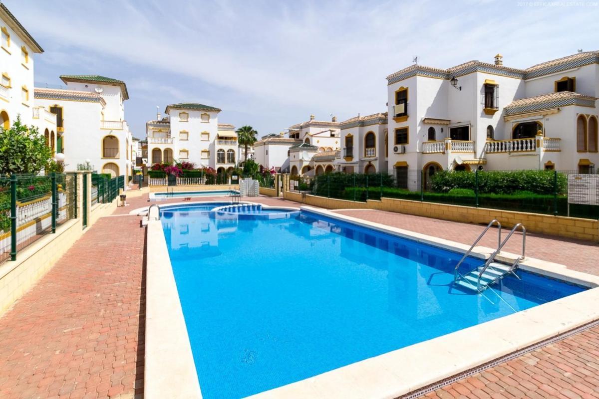 Appartement Casa Micha à Torrevieja Extérieur photo